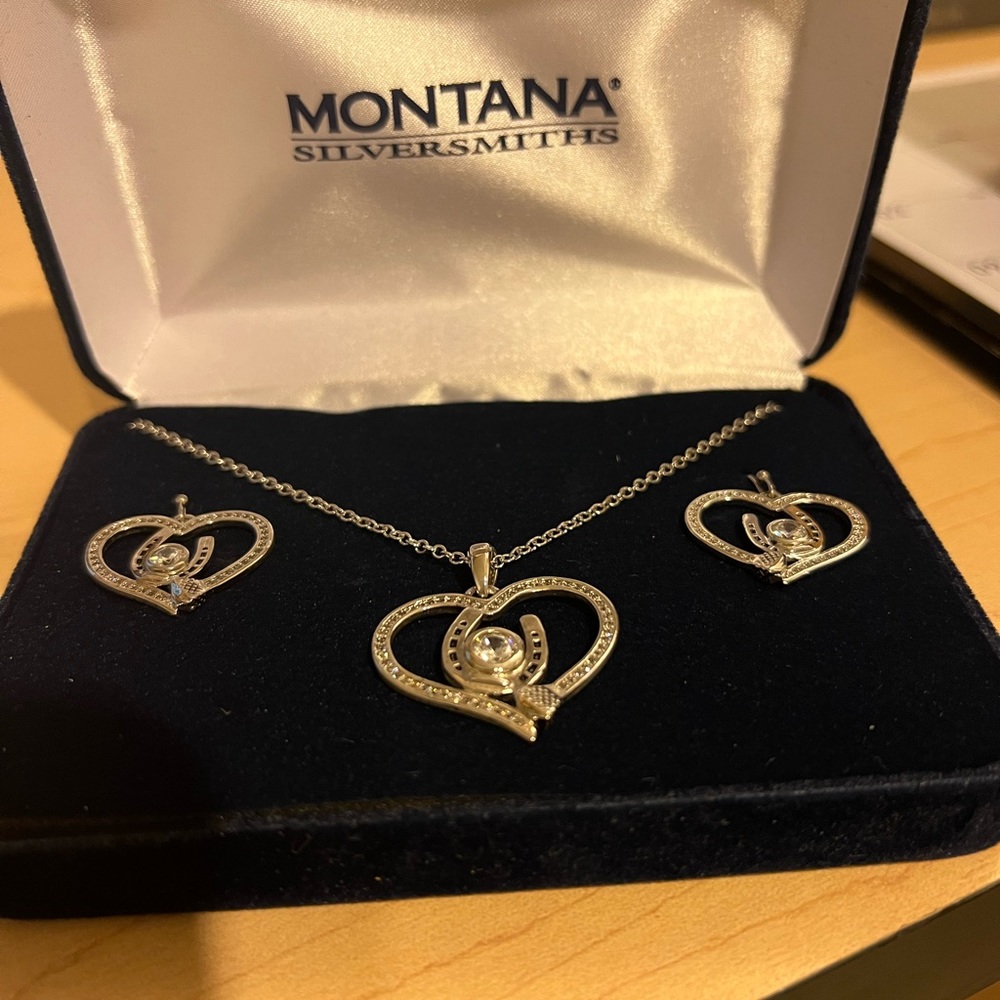 Montana Silversmiths necklace and earrings set